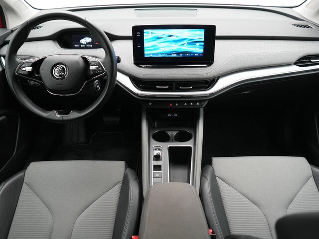 Skoda Enyaq iV 50 Comfort 55 kWh Dealer O.H | Adaptive Cruise | Camera | Crystal LED | Apple Carplay | Sportstoelen Verwarmd | BLIS | Virtual | Navigatie | DAB | 19"L.M |