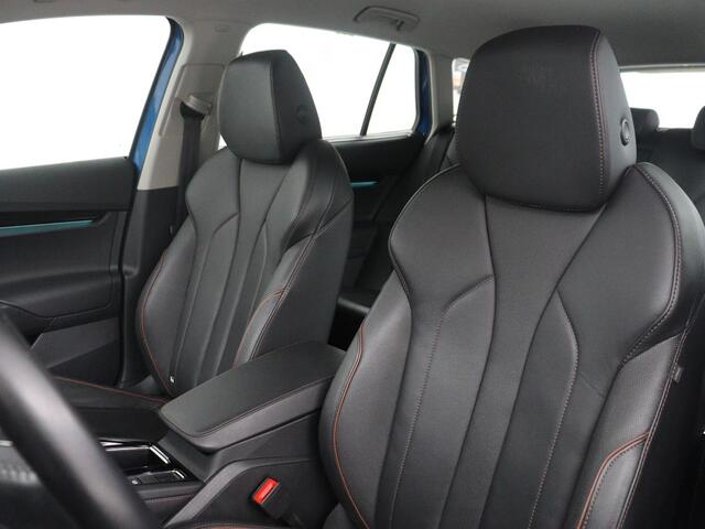 Skoda Enyaq iV 60 | SOH 90,7% | Leder | Stoelverwarming | Head-up | Climate control | Navigatie | Carplay | Sfeerverlichting | Camera | Park assist | EV