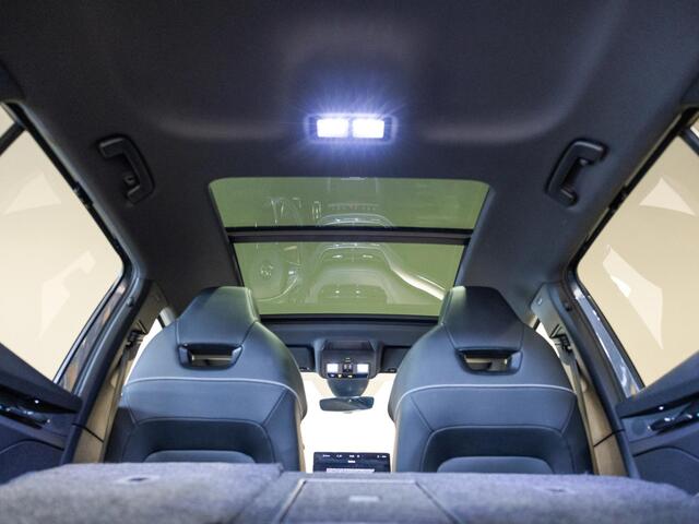 Skoda Enyaq iV 60 Founders Edition Black Sportline / 179pk / Panorama dak / Achteruitrij camera / Memory stoelen /