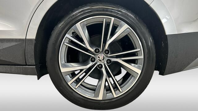 Skoda Enyaq iV 80 204PK SOH 96,2% | Trekhaak | 20 inch LM-velgen | Winterpakket | Camera