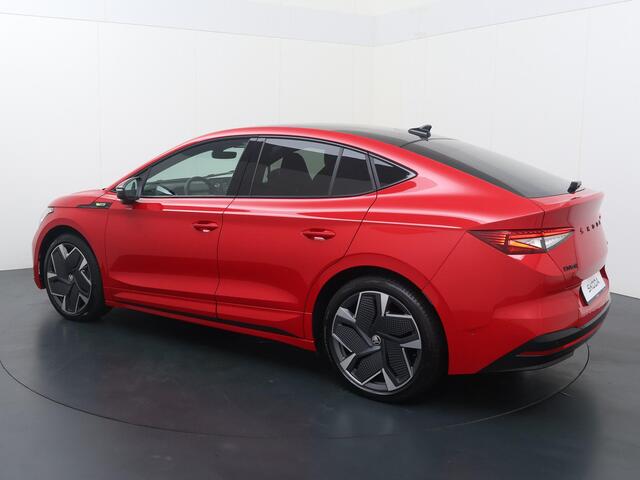 Skoda Enyaq iV Coupé 80 RS | 299 PK | SoH 92% | Adaptive Cruise Control | Achteruitrijcamera | Panoramadak | Matrix LED | Canton Audio | Volleder | Keyless Entry | Climate control | Draadloze telefoonlader | Elektrische achterklep | Navigatiesysteem | Sfeerverlichting | Stuur- & Stoelverwarming | Apple Carplay / Android Auto |