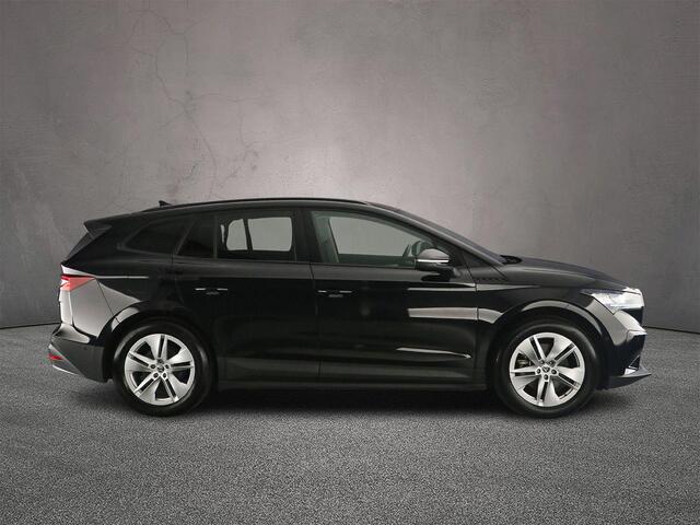 Skoda Enyaq iV 60 180pk Automaat, Cruise control, Parkeersensoren, Navigatie, App-connect, Climate control, DAB-radio, LED koplampen