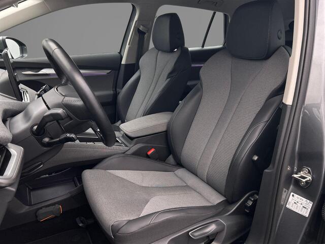 Skoda Enyaq iV 85 Selection 286pk Automaat, Stoelverwarming, Adaptive cruise control, Achteruitrijcamera, Dodehoeksensoren, Parkeersensoren, LED koplampen, Navigatie, App-connect