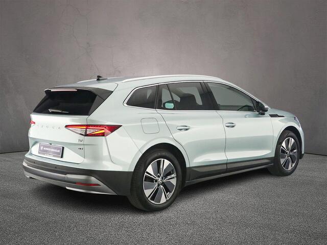 Skoda Enyaq iV 80 Business Edition Plus 204pk Automaat, Trekhaak, Warmtepomp, Lederen bekleding, Adaptive cruise control, Head-up display, Stoelverwarming, Stuurverwarming, Achteruitrijcamera, Navigatie, App-connect, Parkeersensoren