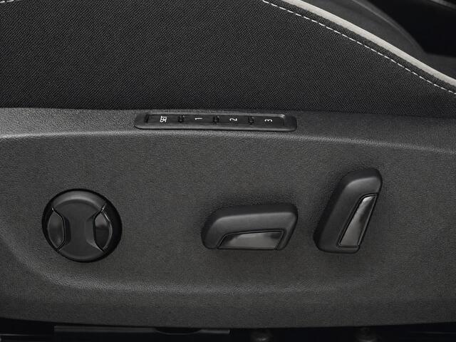 Skoda Enyaq iV 60 180pk Sportline · Camera · Elek. Voorstoel · Elek. Achterklep · Apple/Android Car Play · Stoel-& Stuurverwarming · P-Sensoren · 21'' Inch ·