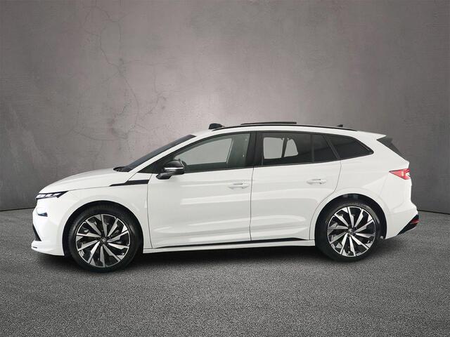 Skoda Enyaq iV 60 Sportline 204pk Automaat, Panoramadak, Stoelverwarming, Stuurverwarming, Achteruitrijcamera, Elektrische achterklep, Dodehoeksensoren, Parkeersensoren, Matrix LED koplampen, Navigatie, App-connect