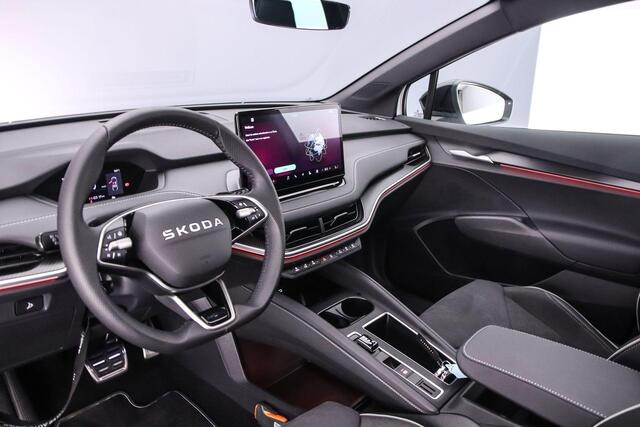 Skoda Enyaq iV 60 Sportline 204pk Automaat, Panoramadak, Stoelverwarming, Stuurverwarming, Achteruitrijcamera, Elektrische achterklep, Dodehoeksensoren, Parkeersensoren, Matrix LED koplampen, Navigatie, App-connect
