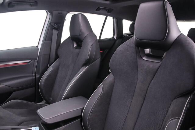 Skoda Enyaq iV 60 Sportline 204pk Automaat, Panoramadak, Stoelverwarming, Stuurverwarming, Achteruitrijcamera, Elektrische achterklep, Dodehoeksensoren, Parkeersensoren, Matrix LED koplampen, Navigatie, App-connect