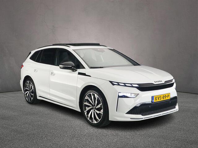 Skoda Enyaq iV 60 Sportline 204pk Automaat, Panoramadak, Stoelverwarming, Stuurverwarming, Achteruitrijcamera, Elektrische achterklep, Dodehoeksensoren, Parkeersensoren, Matrix LED koplampen, Navigatie, App-connect