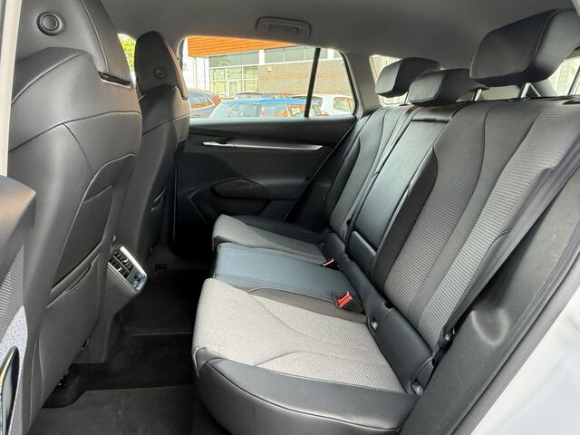 Skoda Enyaq iV 60 BWJ 2021 WEGKLAPBARE TREKHAAK | STOEL + STUUR VERW. | KEYLESS | CAMERA | SFEERVERLICHTING | CLIMA