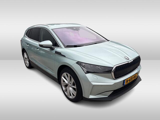 Skoda Enyaq iV 80 / SOH 91,7% / Trekhaak / Camera / Leder / Matrix LED / 19'' / CarPlay / Stoelverwarming 4x / Dodehoek / DAB / ACC