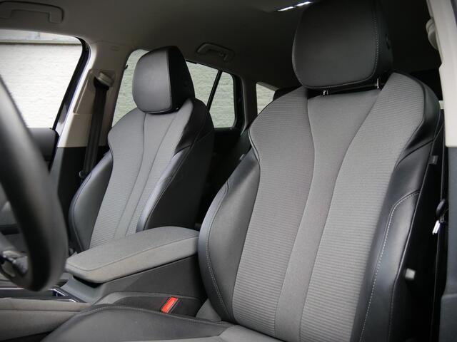 Skoda Enyaq iV 60 WARMTEPOMP/ ADAPTIVE CRUISE/ TREKHAAK/ BLINDSPOT/ CAMERA/ SOH 90%