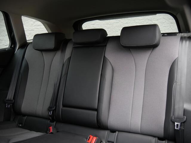 Skoda Enyaq iV 60 WARMTEPOMP/ ADAPTIVE CRUISE/ TREKHAAK/ BLINDSPOT/ CAMERA/ SOH 90%
