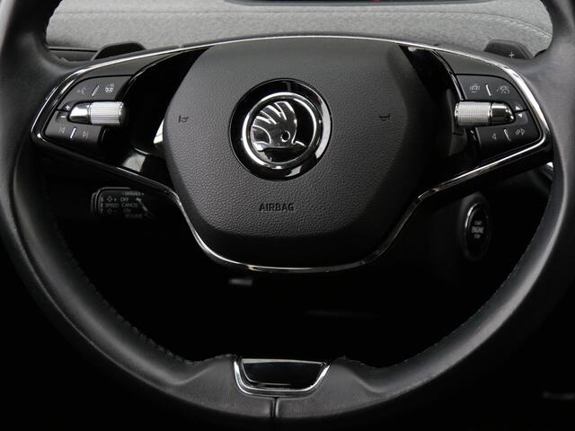 Skoda Enyaq iV 60 WARMTEPOMP/ ADAPTIVE CRUISE/ TREKHAAK/ BLINDSPOT/ CAMERA/ SOH 90%