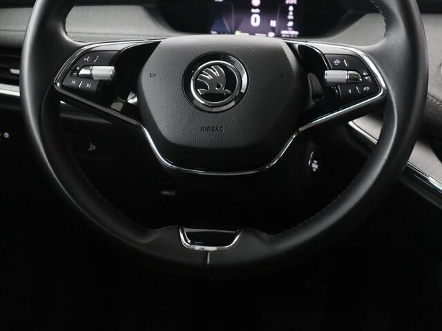 Skoda Enyaq iV 60 | SOH 92,1 % | Trekhaak | Pano.Dak | LED | Stoelverwarming | Navigatie | Apple Carplay |