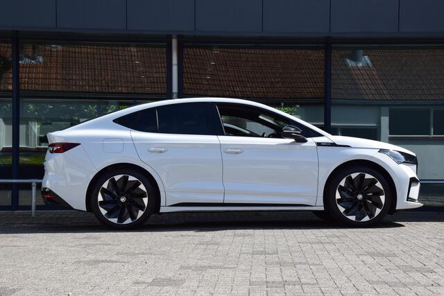 Skoda Enyaq iV Coupé 60 Sportline 180PK | Rijklaar incl. BOVAG Garantie | SOH 91,81% | Org. NL | Trekhaak | Panoramadak | Stoelverwarming | Apple Carplay/Android Auto | Velgen 21'' | El. Kofferklep |