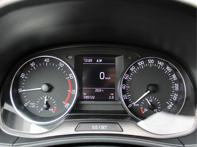 Skoda FABIA Combi 1.0 TSI Ambition Business /NAVI/PDC/Cruise control/AIRCO/LED/15'LM/CV/Bluetooth/USB+AUX/ISOFIX/NAP! 1e eig!