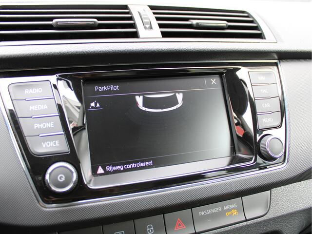 Skoda FABIA Combi 1.0 TSI Ambition Business /NAVI/PDC/Cruise control/AIRCO/LED/15'LM/CV/Bluetooth/USB+AUX/ISOFIX/NAP! 1e eig!