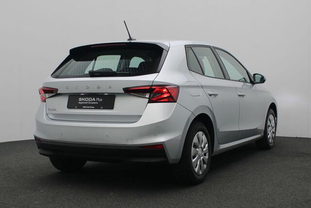 Skoda FABIA 1.0 MPI 80 pk Ambition | Parkeersensoren achter | Apple Carplay / Android Auto | Cruise Control