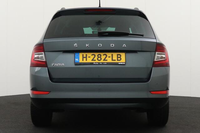 Skoda FABIA Combi 1.0 TSI 96 PK Business Edition+ Climate Carplay Stoelverw.