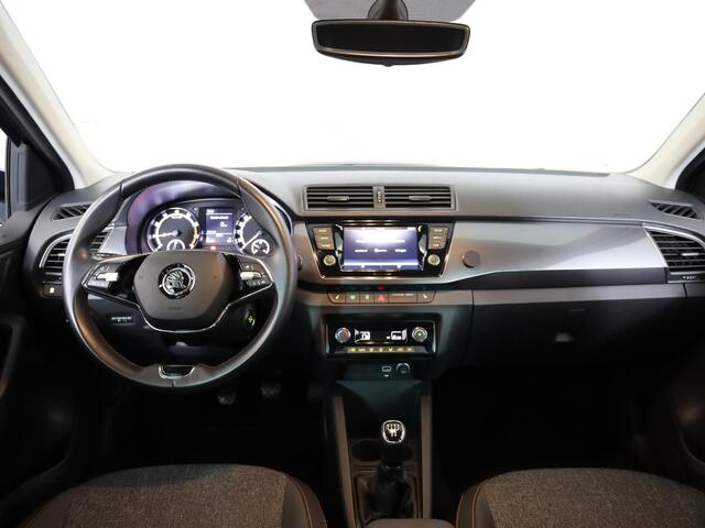 Skoda FABIA Combi 1.0 TSI Business Edition 95 pk | Navigatie via App | Trekhaak | Parkeersensoren | Autom. airco | Stoelverwarming |