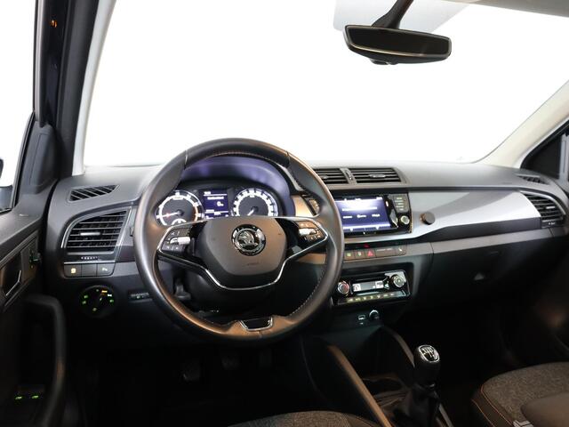 Skoda FABIA Combi 1.0 TSI Business Edition 95 pk | Navigatie via App | Trekhaak | Parkeersensoren | Autom. airco | Stoelverwarming |