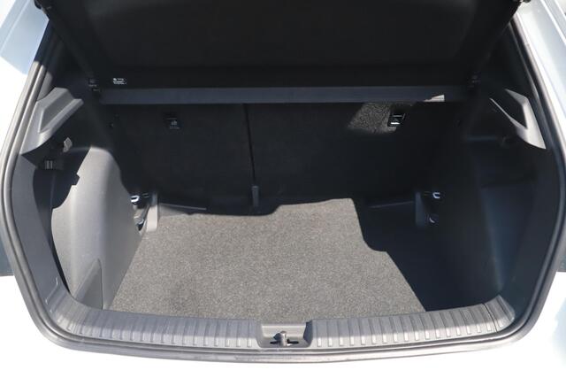Skoda FABIA 1.0 TSI Monte Carlo Two Tone Navigatie Carplay Android 16 inch LMV Clima Cruise Parkeersensor