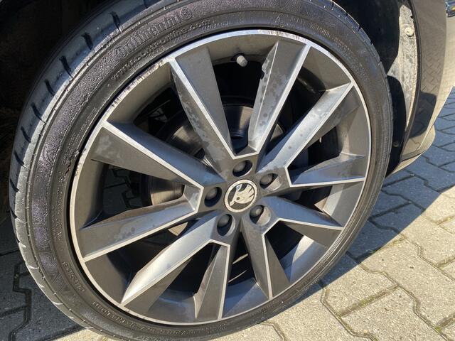 Skoda FABIA Combi 1.2 TSI Drive Trekhaak , Navigatie ,
