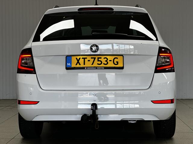 Skoda FABIA Combi 1.0 TSI Ambition/ LED Dagrijverl. Apple+Android/ Trekhaak!/ Airco/ Navi/ Cruise/ Bluetooth/ Multi.LEDER.Stuur/ Elek.Pakket/ Isofix/ PDC Achter.