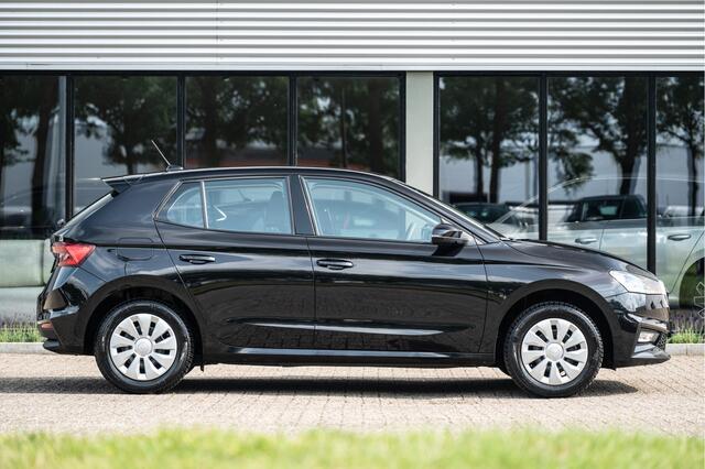 Skoda FABIA 1.0 MPI Selection | Stoelverw. | PDC | Airco | 4 season | Cruise