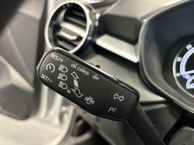 Skoda FABIA 1.0 Tsi 95pk Ambition · Apple/Android Car Play · P-Sensoren · Airco · Cruise Control · 15'' Inch · Garantie t/m 20-11-2027 of 100.000km