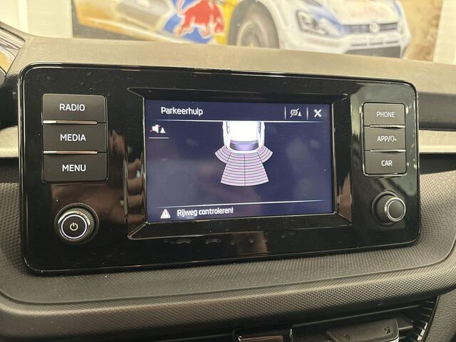 Skoda FABIA 1.0 Tsi 95pk Ambition · Apple/Android Car Play · P-Sensoren · Airco · Cruise Control · 15'' Inch · Garantie t/m 20-11-2027 of 100.000km