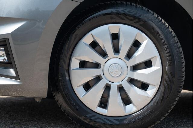 Skoda FABIA 1.0 TSI Ambition | Navi by App | Stoelverw. | Cruise | PDC | 4 season