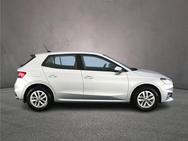 Skoda FABIA Ambition 1.0 TSI 110pk DSG Automaat Cruise control, Stoelverwarming, Airco, DAB, Radio, Parkeersensoren, App connect, LED koplampen, Bluetooth