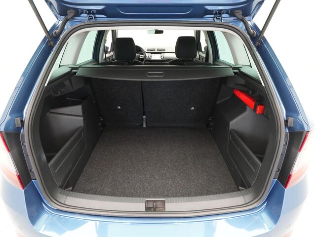 Skoda FABIA Combi 1.0 TSI 95pk Business Edition Navigatie Camera Side Assist Lm velgen