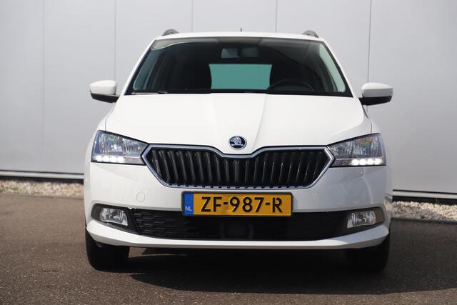 Skoda FABIA Combi 1.0 TSI Ambition 95PK Trekhaak Navigatie Carplay Android Bluetooth Parkeersensor Getint Glas