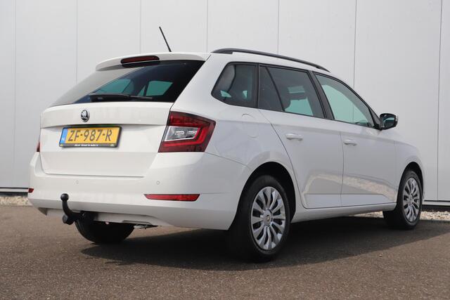 Skoda FABIA Combi 1.0 TSI Ambition 95PK Trekhaak Navigatie Carplay Android Bluetooth Parkeersensor Getint Glas
