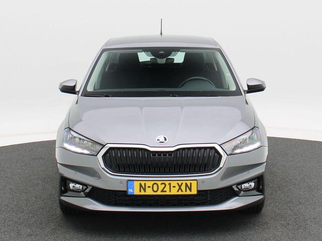 Skoda FABIA 1.0 TSi 110 Pk Automaat Business Edition | Adaptive Cruise | Climate Control | Parkeersensoren | Bluetooth | Navigatie | Trekhaak | 75.893 Km!!
