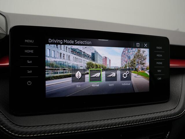 Skoda FABIA 1.0 TSI 110 pk DSG Monte Carlo | Navigatie | Parkeersensoren achter | Cruise Control | Climatronic