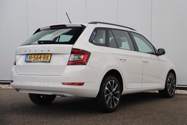 Skoda FABIA Combi 1.0 TSI Business Edition 95PK 16 inch Navigatie Carplay Bluetooth Android Airco Cruise Parkeersensor