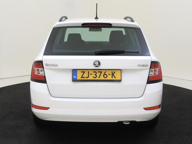 Skoda FABIA Combi 1.0 Active | Cruise control | CarPlay | Dakrails | Airco | Bluetooth | Elektrische ramen voor |