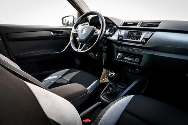 Skoda FABIA 1.2 TSi 90 Pk JOY | Trekhaak | Xenon | 16 inch LMV | Climate Control
