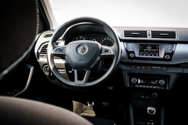 Skoda FABIA 1.2 TSi 90 Pk JOY | Trekhaak | Xenon | 16 inch LMV | Climate Control