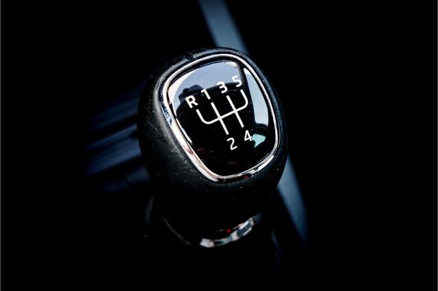 Skoda FABIA 1.2 TSi 90 Pk JOY | Trekhaak | Xenon | 16 inch LMV | Climate Control