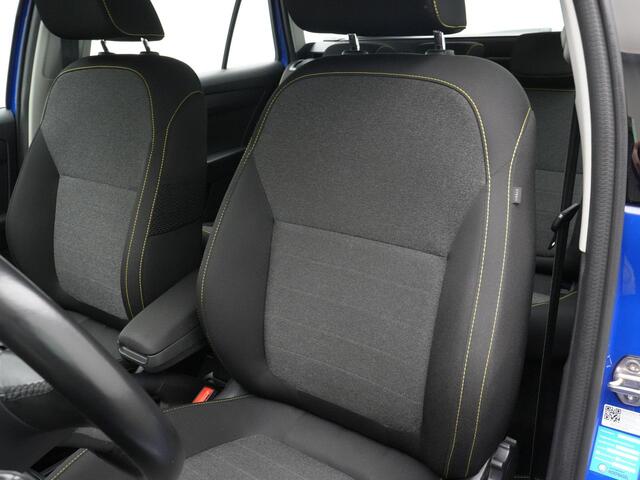 Skoda FABIA Combi 1.0 TSI 95 pk Business Edition | Trekhaak | Parkeersensoren achter | Stoelverwarming | Cruise Control | Climatronic | 16 inch