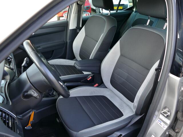Skoda FABIA 1.2 TSI cruise control | parkeersensoren | afneembare trekhaak