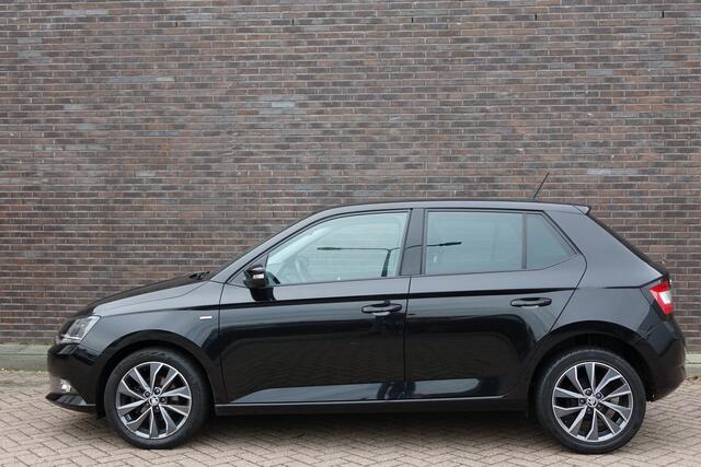 Skoda FABIA 1.0 TSI Drive, zwart, full options! Super mooie auto! Inclusief BTW
