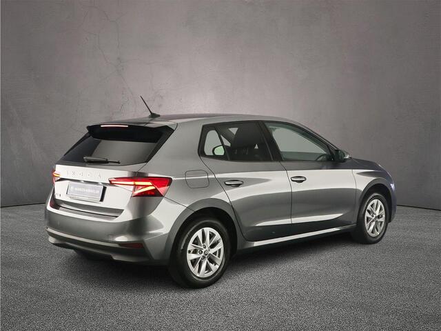 Skoda FABIA Selection 1.0 TSI 115pk DSG Automaat Cruise control, Parkeersensor achter, Stoelverwarming, LED koplampen, App connect, Airco, Stuurwiel verwarmd