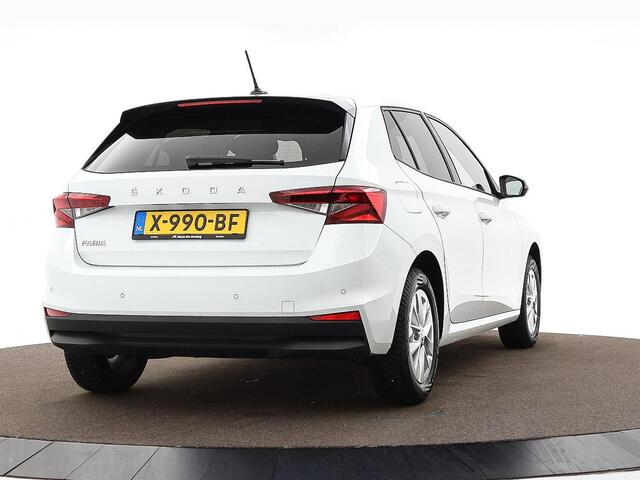 Skoda FABIA 1.0 TSI 110pk DSG Ambition · Apple/Android Car Play · Airco · P-Sensoren · Cruise Control · Getint Glas · 15'' Inch · Garantie t/m 17-10-2027 of 100.000km