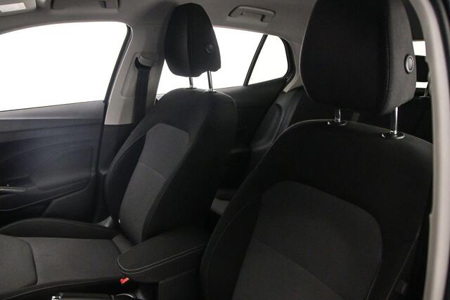 Skoda FABIA Selection 1.0 TSI 115pk DSG Automaat Cruise control, Stuurwiel verwarmd, Parkeersensor achter, Stoelverwarming, LED koplampen, App connect, Airco